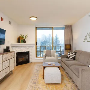  Holiday home Renovated 1bed-1bath In Village With Pool, Hot Tub, And Sauna Canada